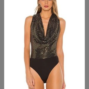 𝗦𝗢𝗟𝗗!
 H:ours Revolve Cowl Neck Draped Sequin Disc Bodysuit Black Gold